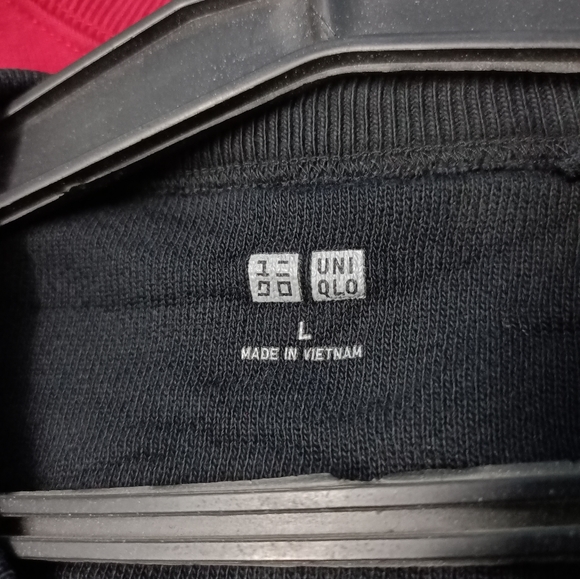 Uniqlo - Picture 15 of 15